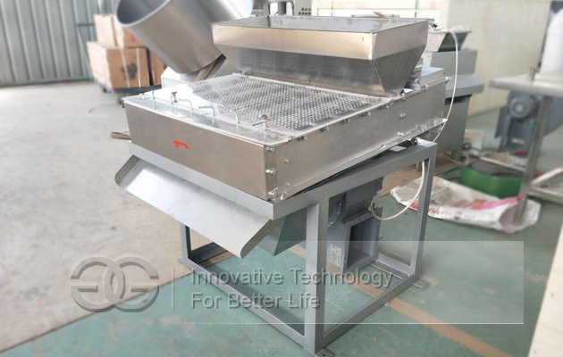 Groundnut Peeling Machine